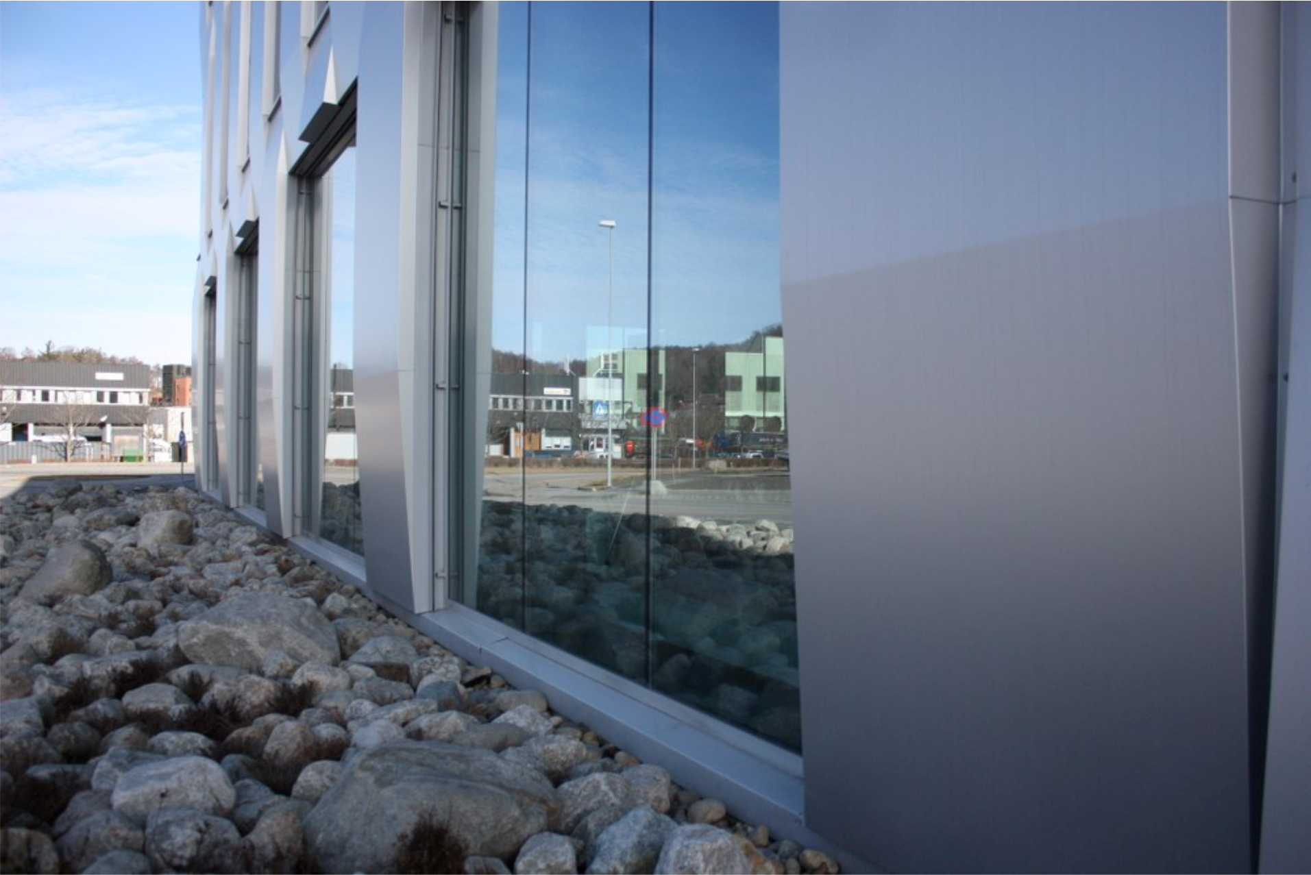 Ventilated facades - Aluminum Composite Panels and HPL Panels - www.serviceplast.com